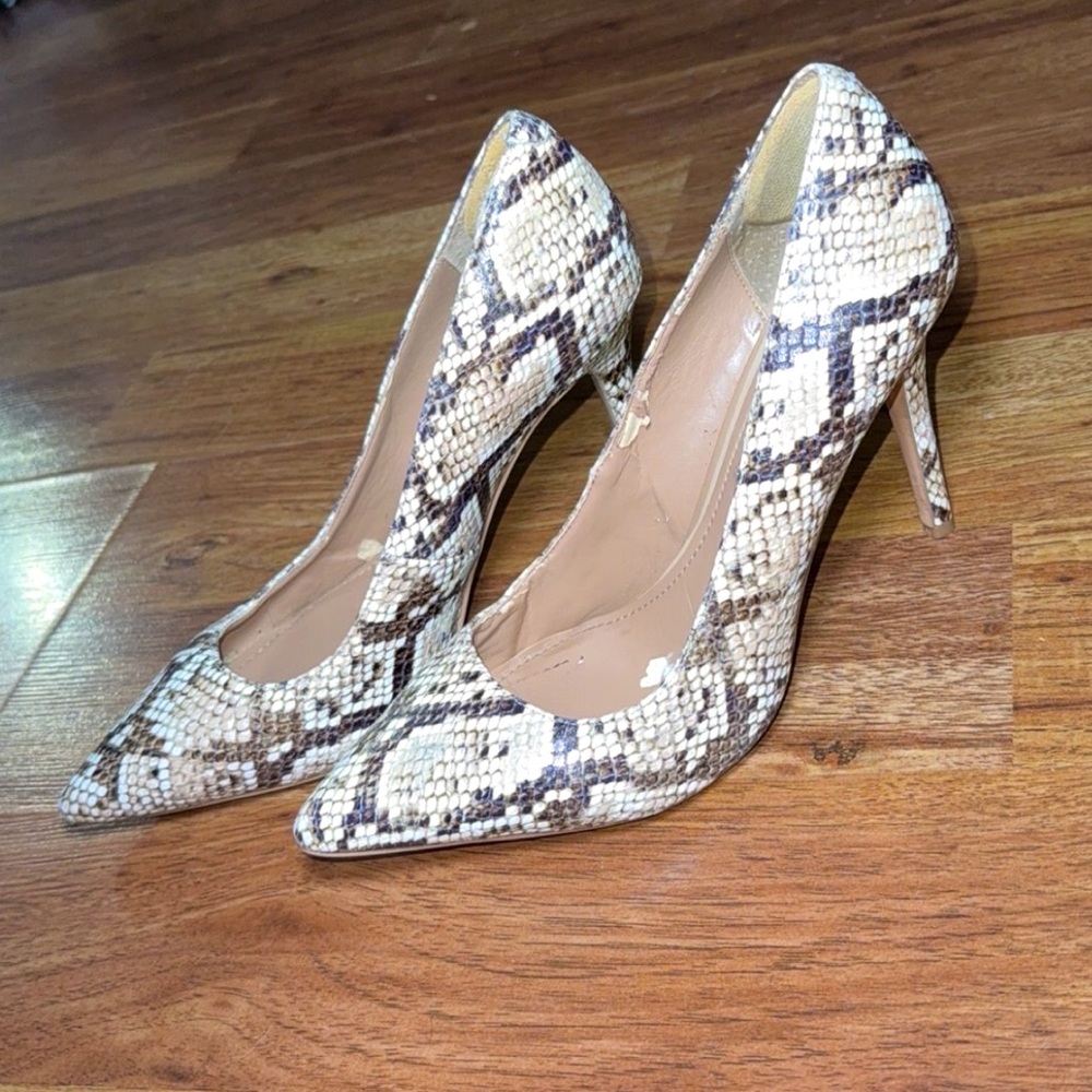White House Black Market Women’s Snakeskin Pumps Heels- Size 8